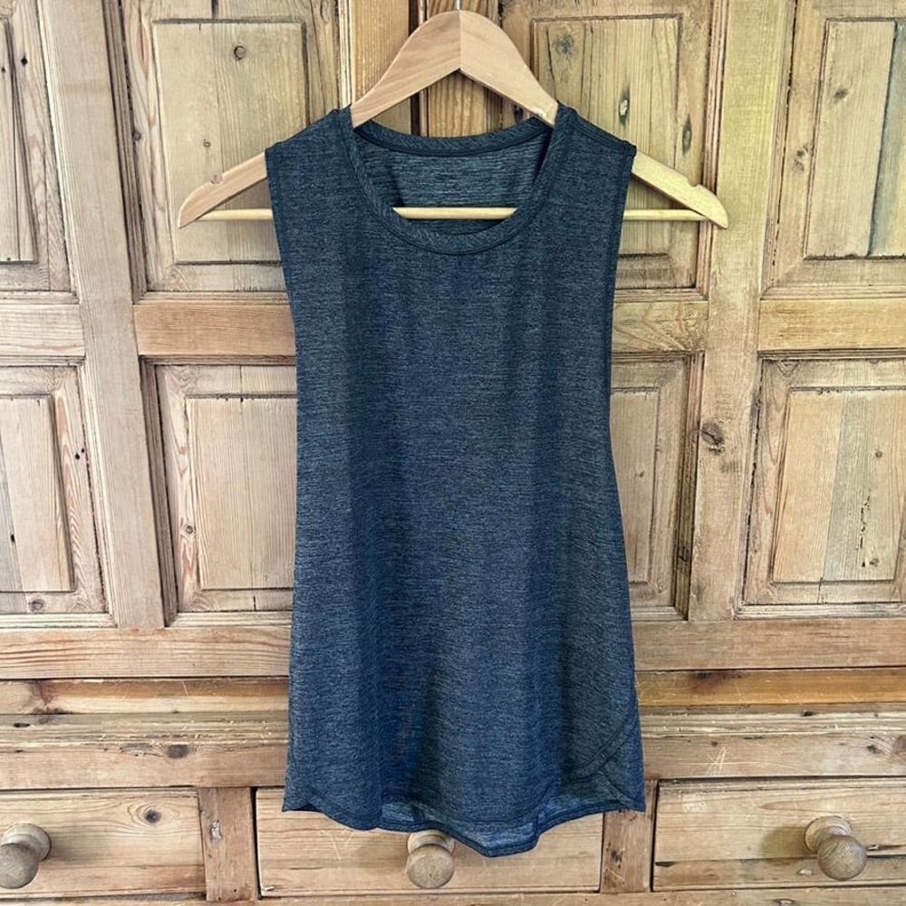 Lululemon‎ 6 (?) Silver Gray Racerback Tank Top Seawheeze - Rare